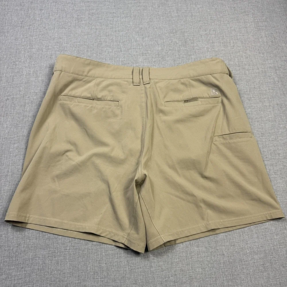 Huk Fishing Chino Shorts Mens XL Beige Polyester Spandex Stretch 6